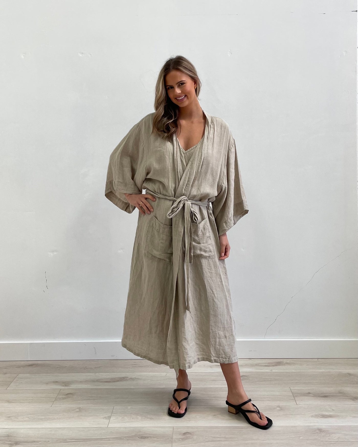 Alessa Robe Linen - Natural - Free Size
